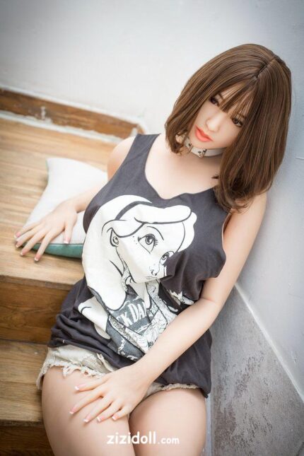 Mann Fickt Eine Sexpuppe Mit Großen Brüsten - Kirbee