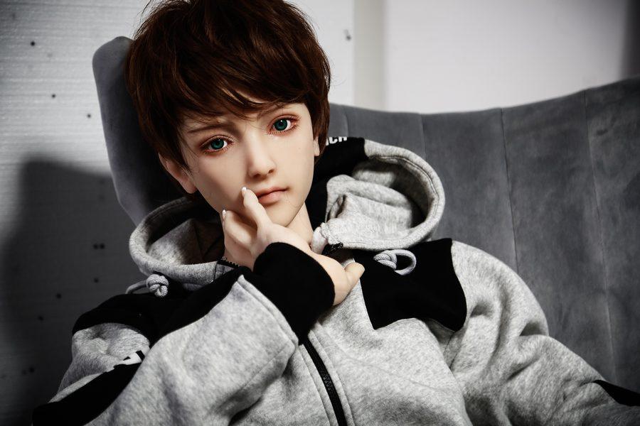 doll-for-men-hudx11