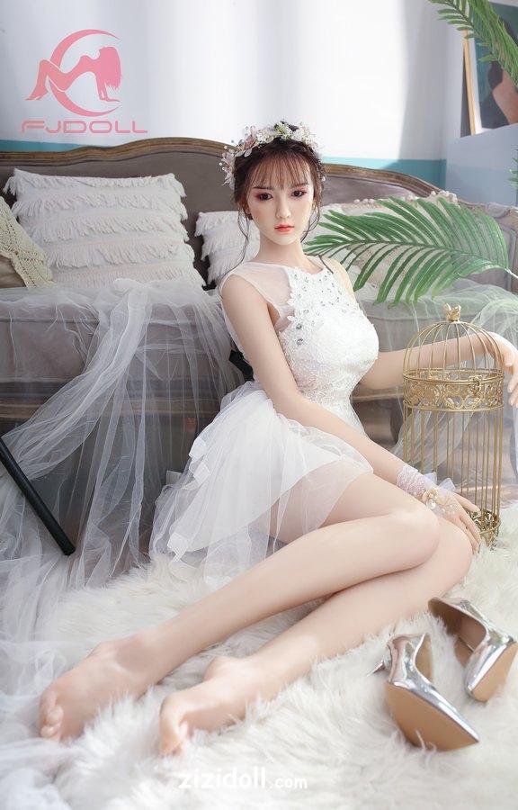 doll-look-alike-7e4v1