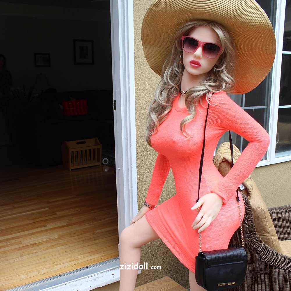 dolls-head-toy-z5v12