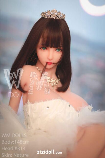 Eine Realistische Junge Sexpuppe - Persis