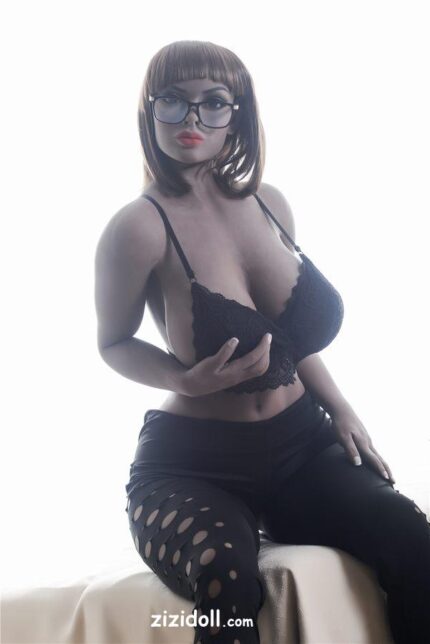 Echte Sexpuppen Mit Den Größten Brüsten - Avril