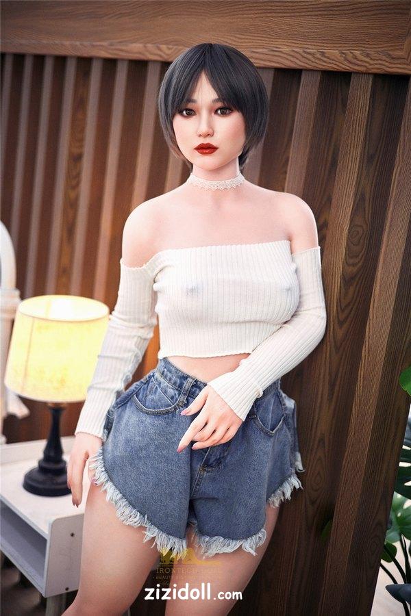 japanese-realdoll-f5tr2