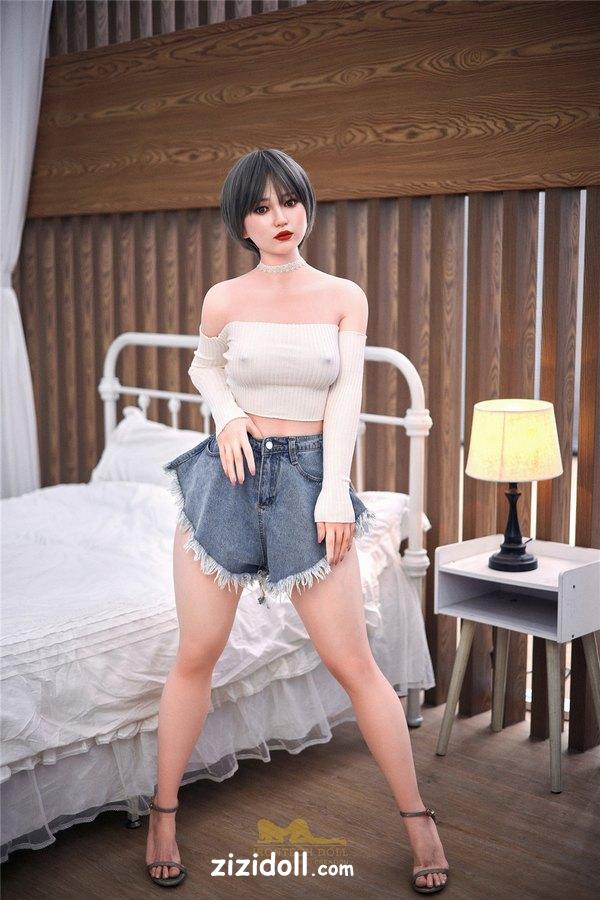 japanese-realdoll-f5tr39