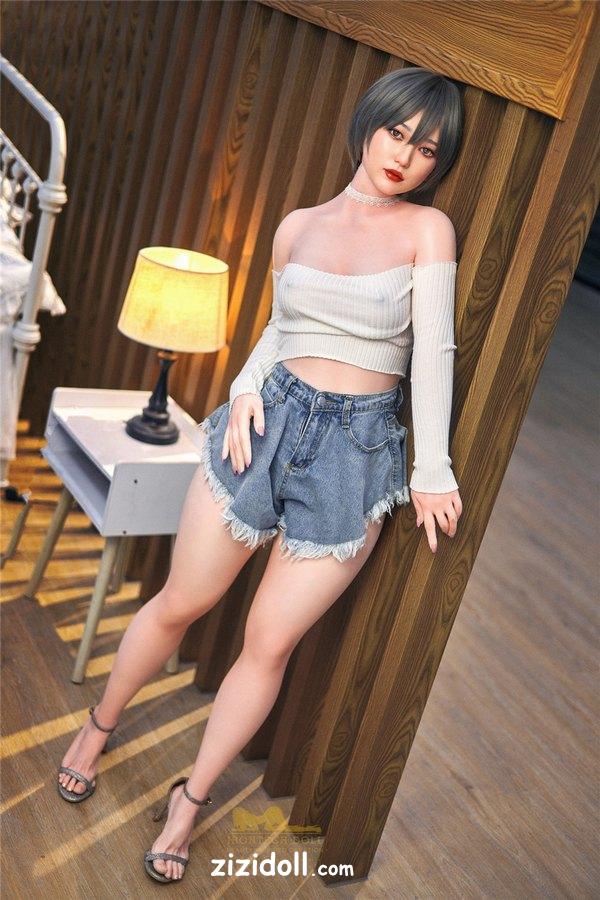 japanese-realdoll-f5tr9