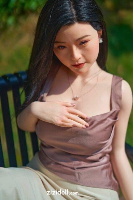 Kleine Rote Puppe Schwanger Sex - Misha