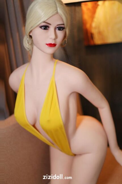 Erotischer Sex Mit Weiblichen Sexpuppen - Karla