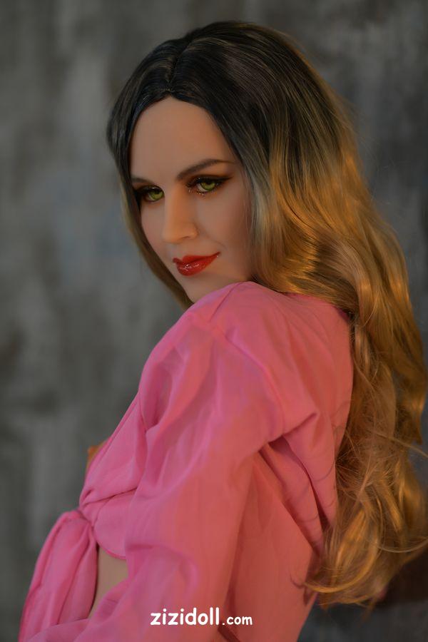 love-doll-tumblr-s9a9