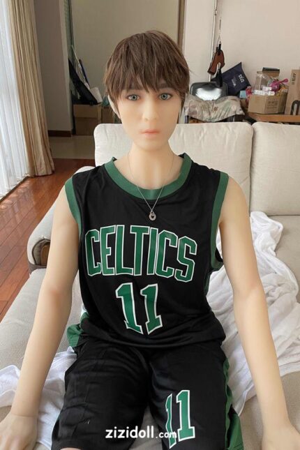 Paar Hat Sex Mit Sexpuppe - Lesley