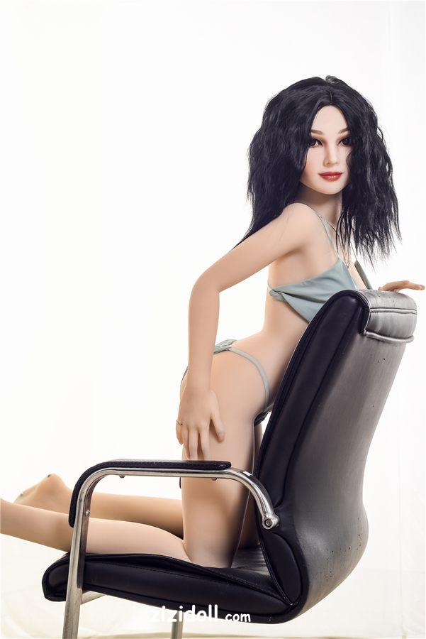 man-marries-doll-s7ux1