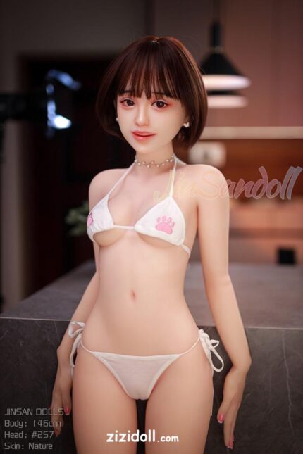 Lesbische Sexpuppe Mit Strapon - Janaye