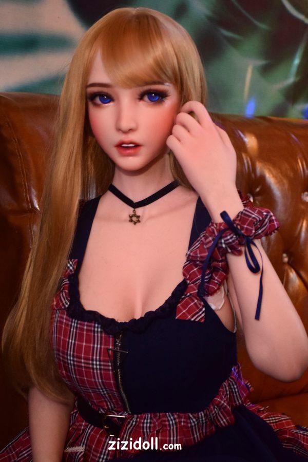 real-doll-unboxing-hoifc84