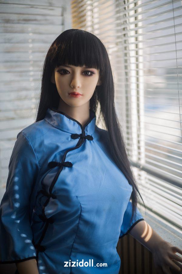 robot-love-dolls-htrq3