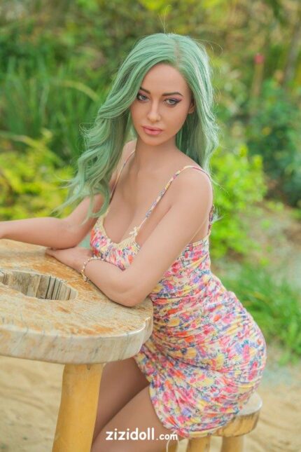 Küssen Und Ficken Mit Einer Sexpuppe - Moria