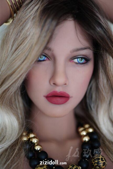 Paar Fickt Weibliche Sexpuppe - Rebecka