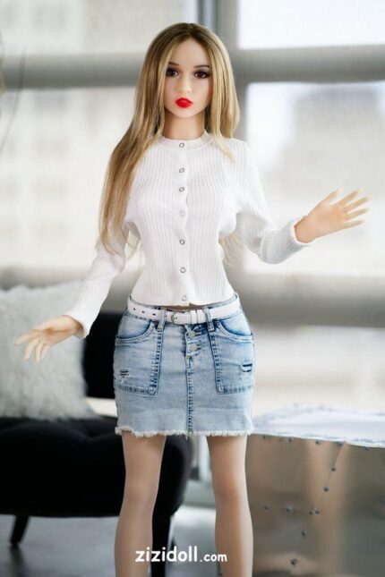 Miley Cyrus Bläst Sexpuppe - Naida