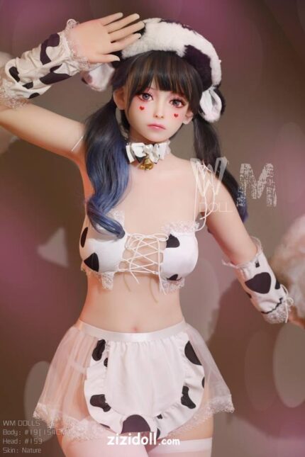 Fickbare Sexpuppe Beim Anschauen Von Pornos - Carena