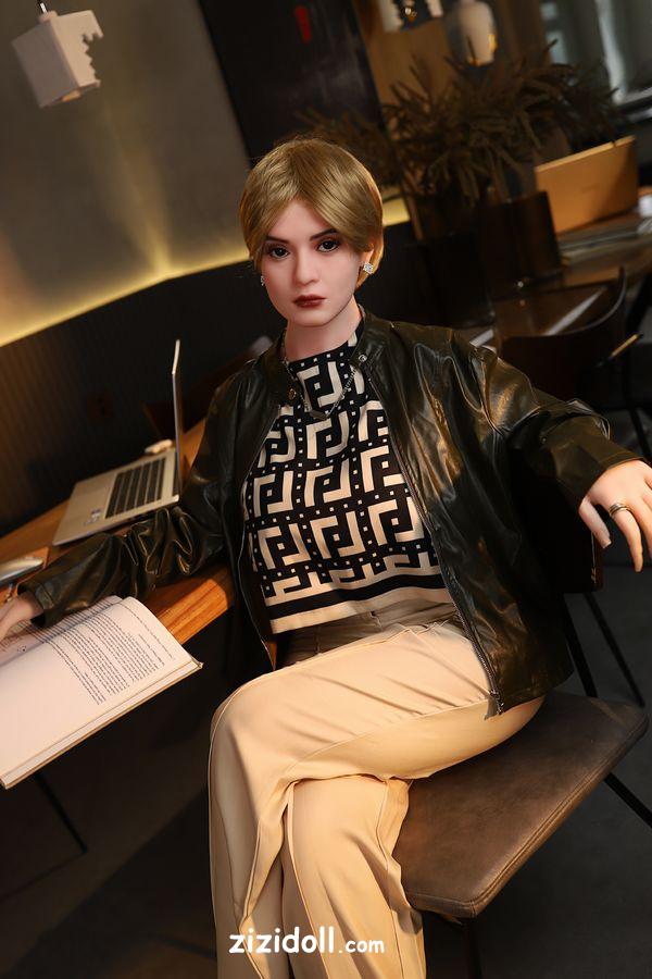 doll-hard-sex-hQx26n20