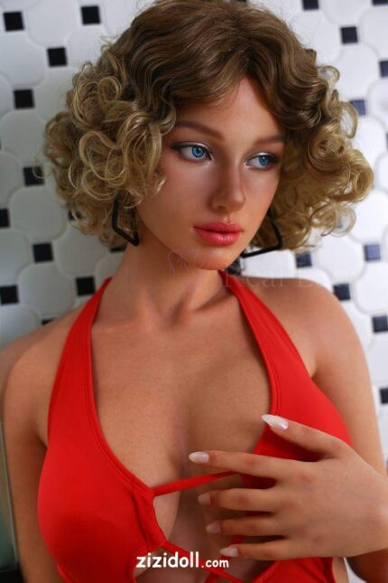 Stiefschwester Gibt Eine Sexpuppe Zu Sein - Audrye