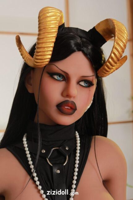Sexpuppe Mit Riesigen Schlaffen Brüsten - Natala