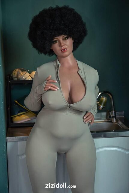 Reality Kings Gefälschte Sex Puppe - Simone