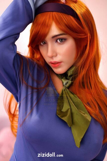 Mädchen Gibt Vor Eine Puppen Zu Sein - Daveta