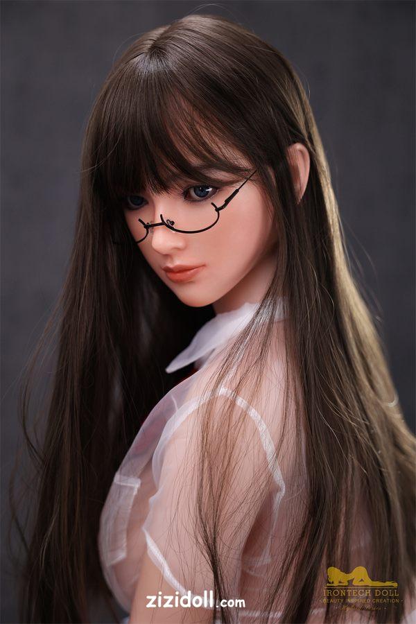 sex-doll-hands-sJs37m3