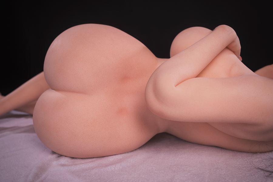 delux-sex-doll-pQr54g15