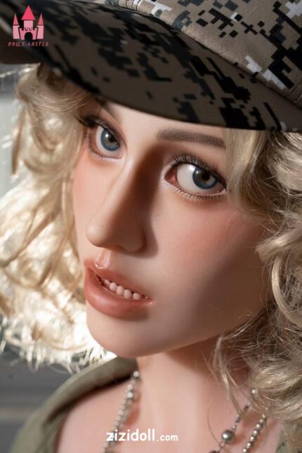 Vina: Asiatische Pornostar Sexpuppe - Cosette