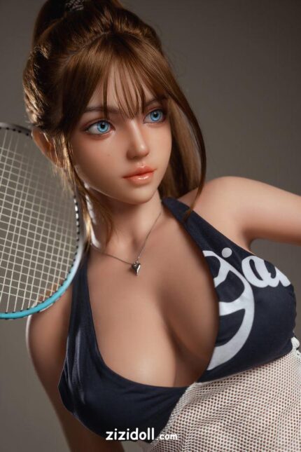 Es Ist Die Jahreszeit Um Eine Sexpuppe Zu Ficken - Barabara