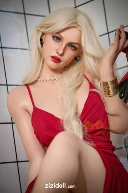 Frau Wird Zu Einer Sexpuppe - Delphine